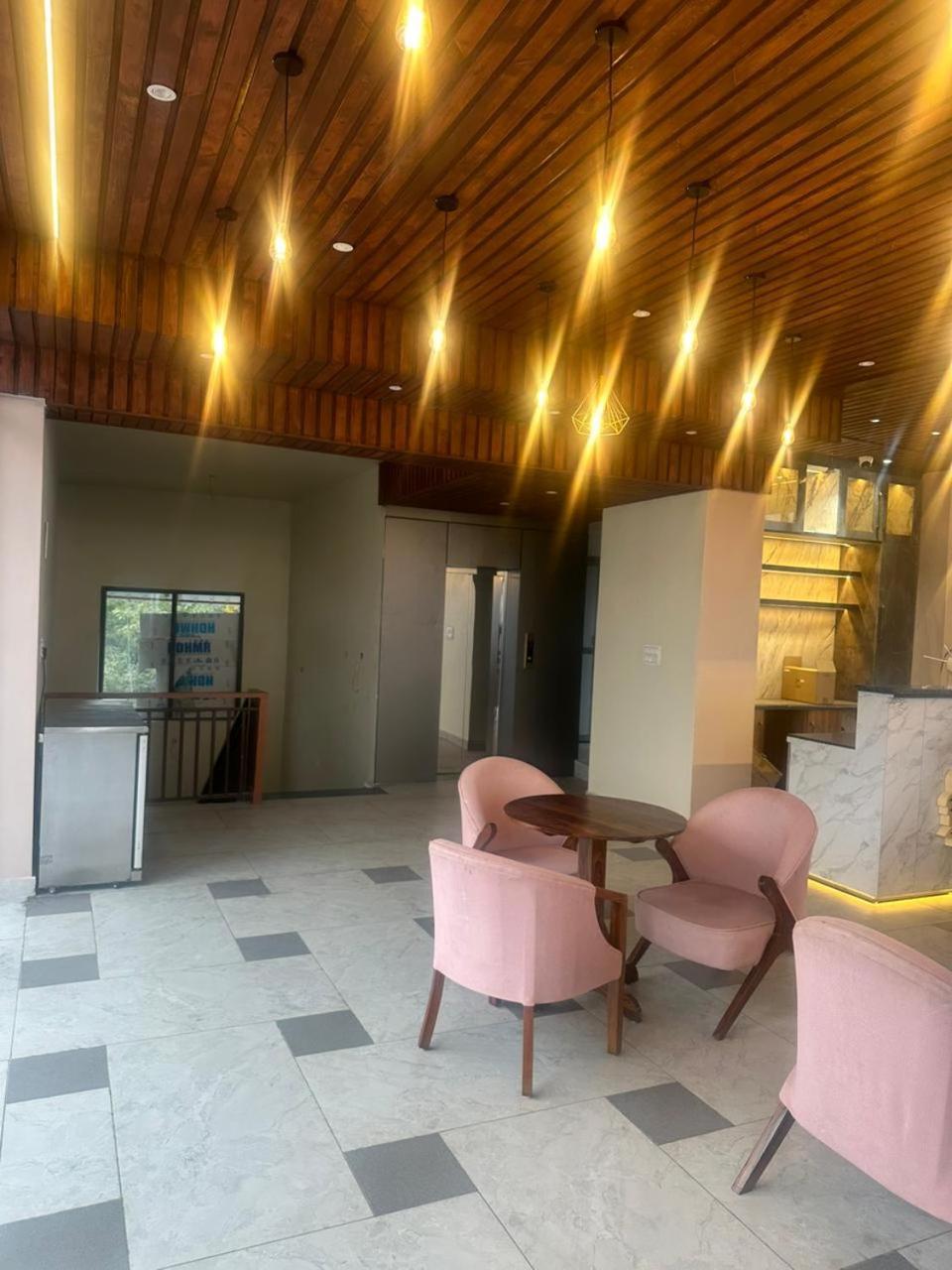 The Grand View Hotel Baijnath Ngoại thất bức ảnh