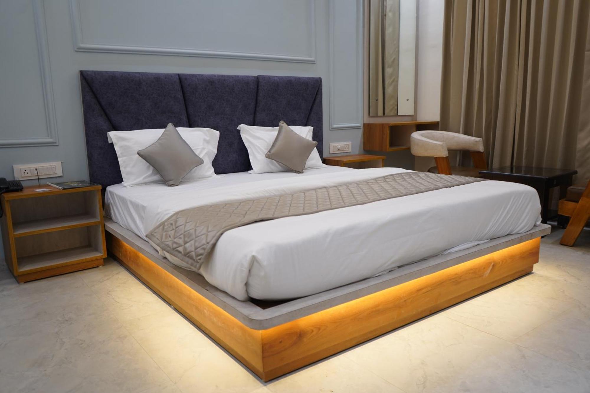The Grand View Hotel Baijnath Ngoại thất bức ảnh