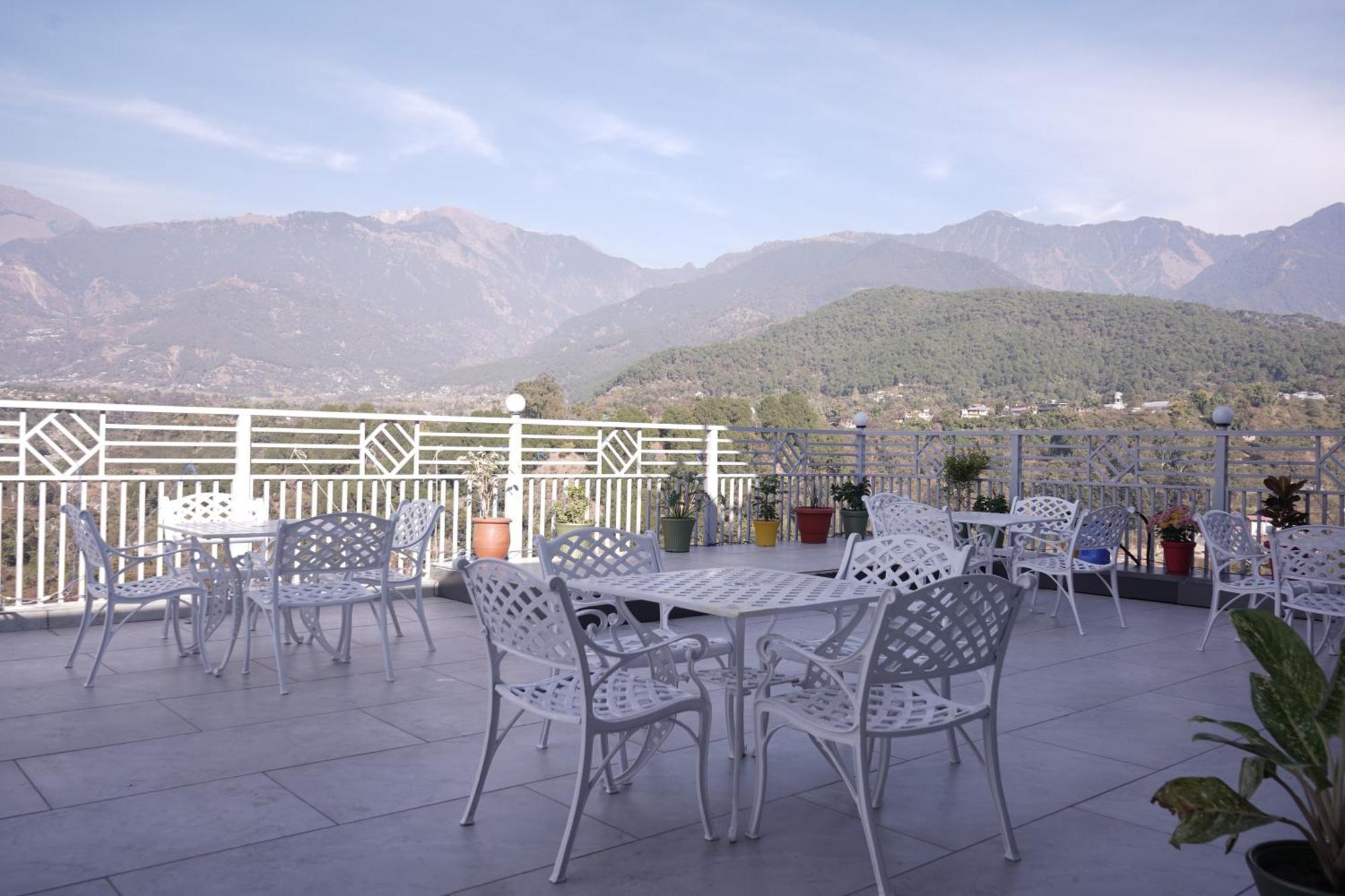 The Grand View Hotel Baijnath Ngoại thất bức ảnh