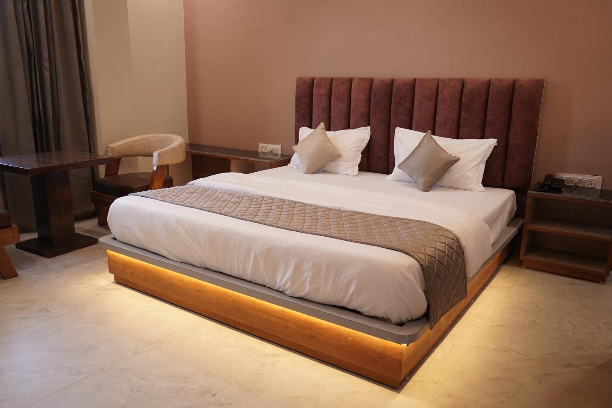 The Grand View Hotel Baijnath Ngoại thất bức ảnh