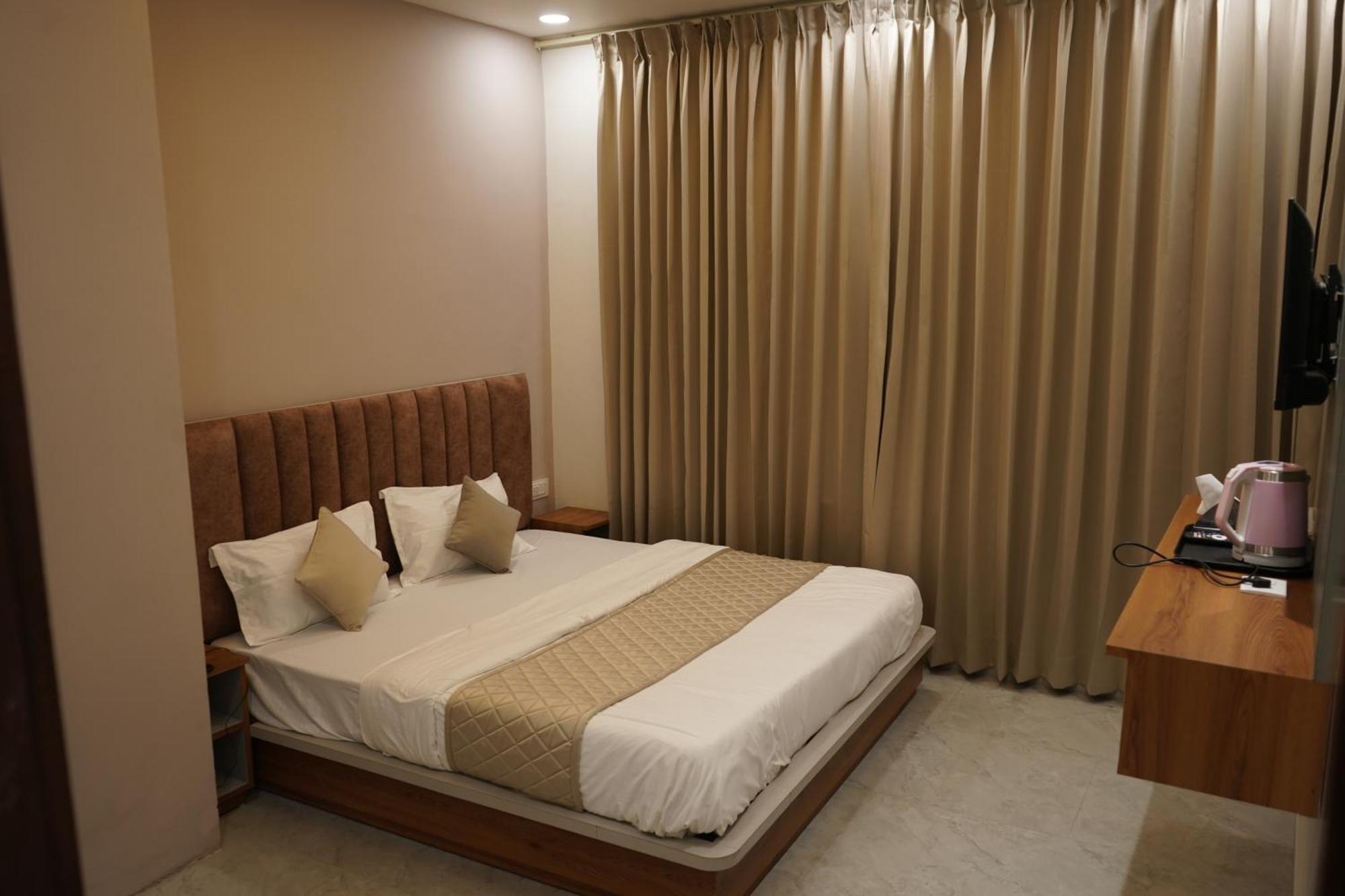 The Grand View Hotel Baijnath Ngoại thất bức ảnh