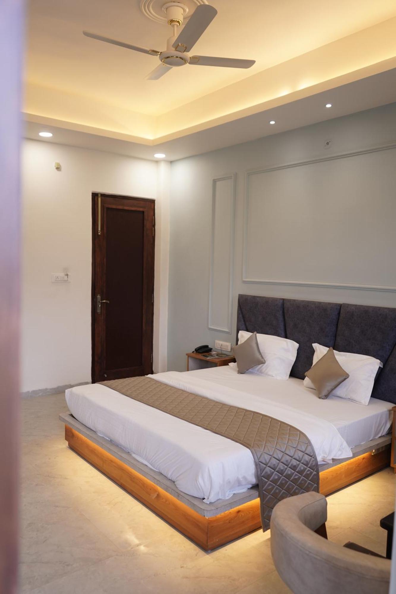 The Grand View Hotel Baijnath Ngoại thất bức ảnh